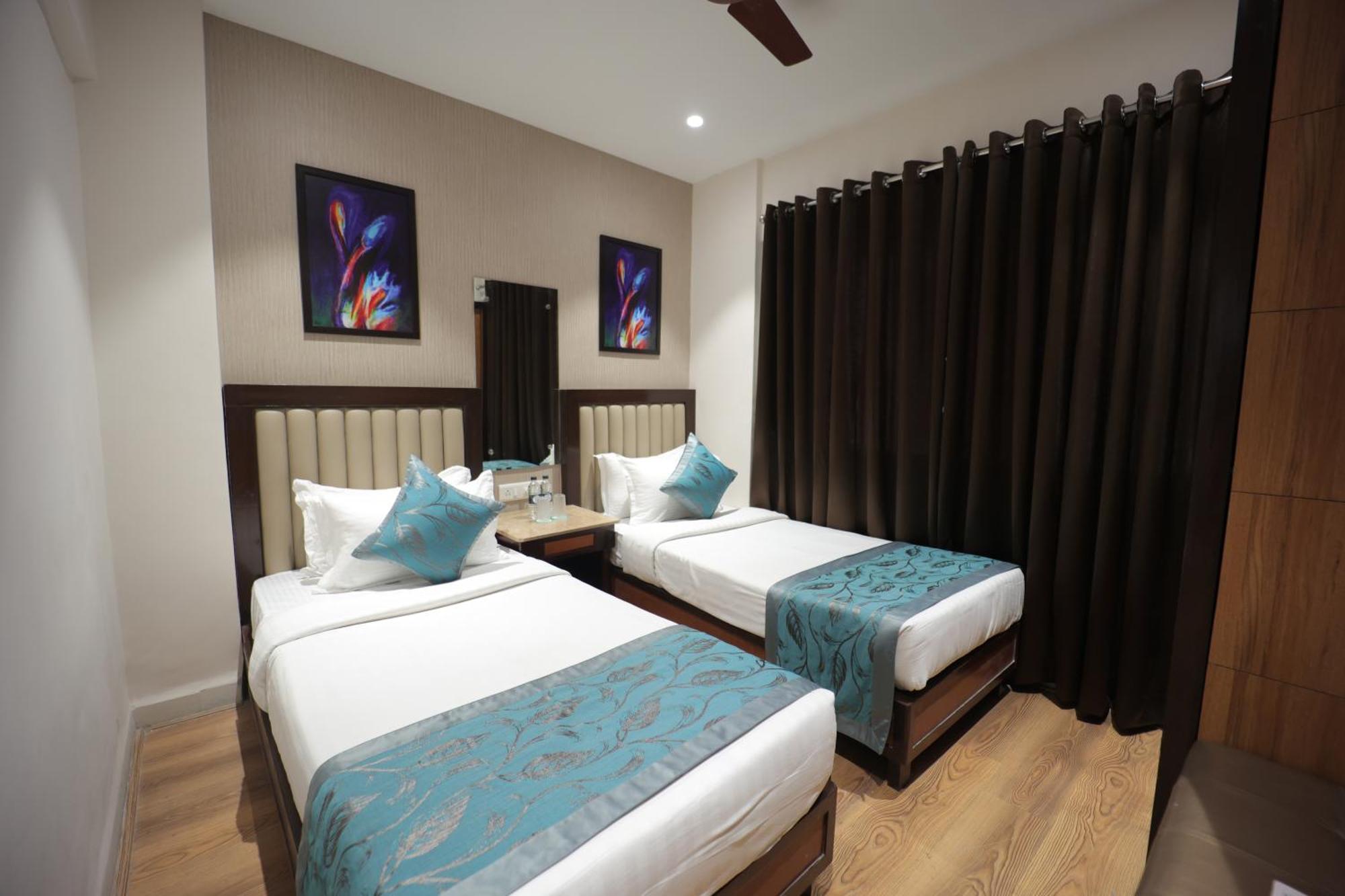 The Byke Studio Pure Veg Apartment, Thane Bagian luar foto