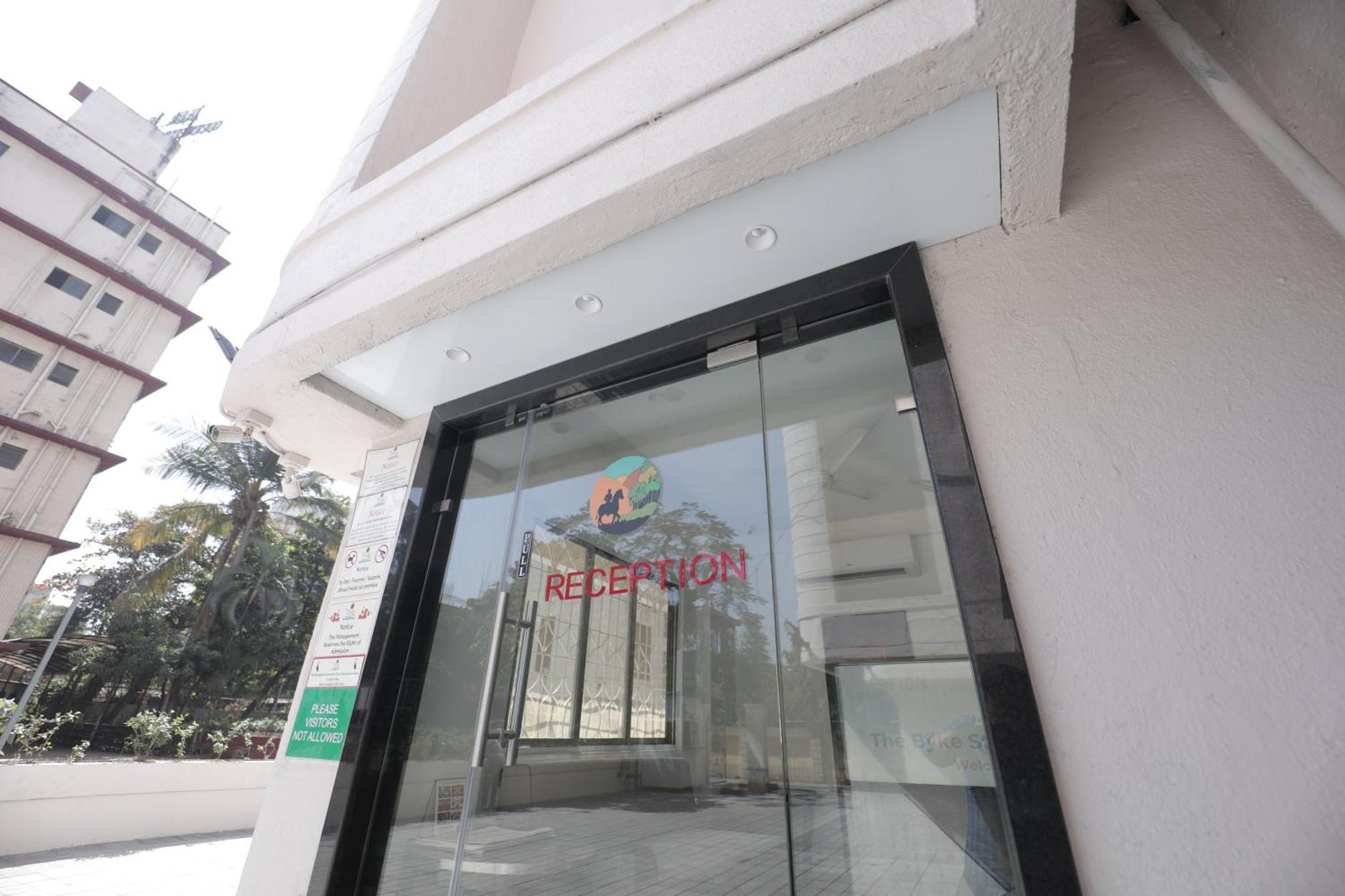 The Byke Studio Pure Veg Apartment, Thane Bagian luar foto