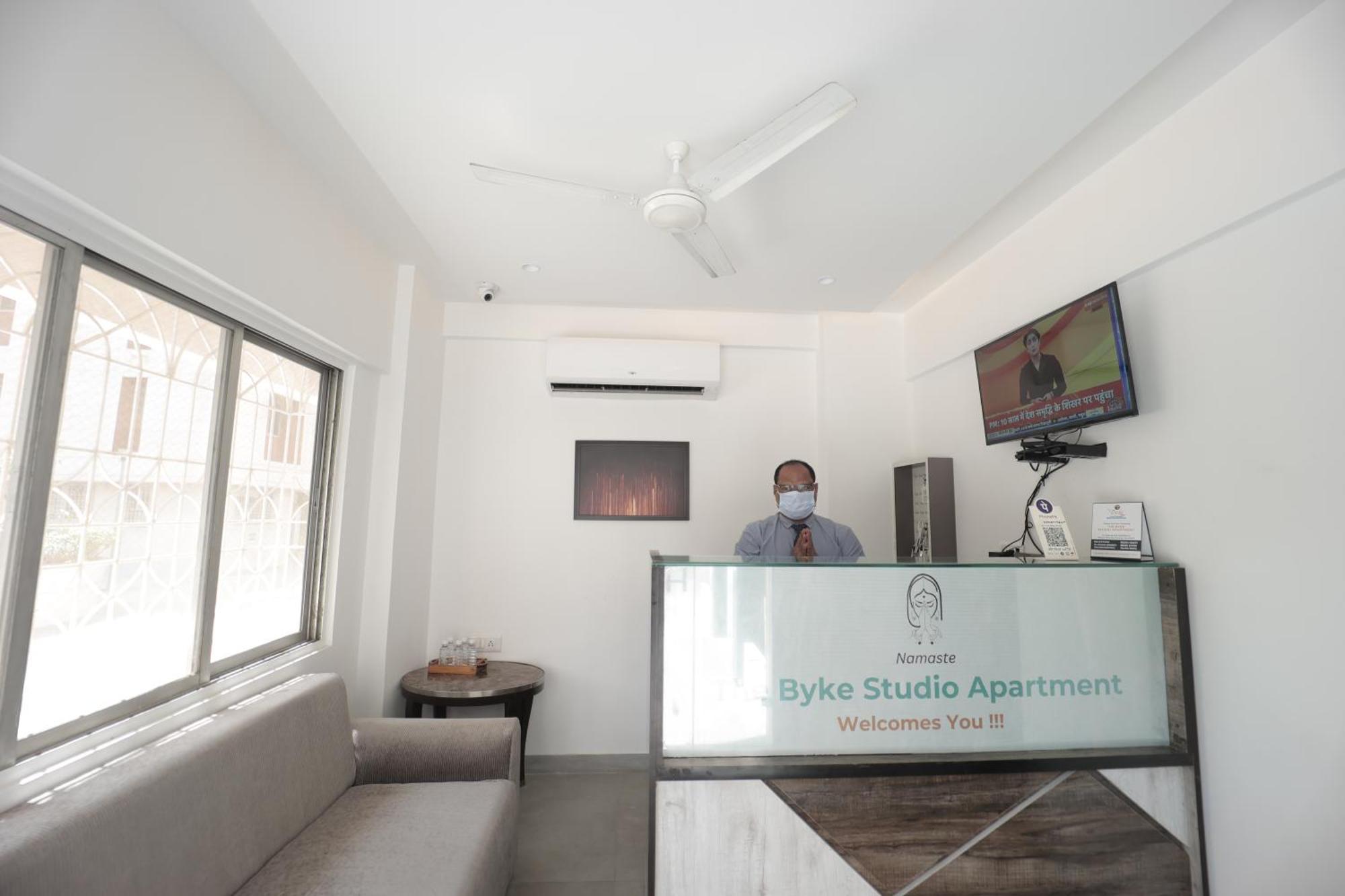 The Byke Studio Pure Veg Apartment, Thane Bagian luar foto